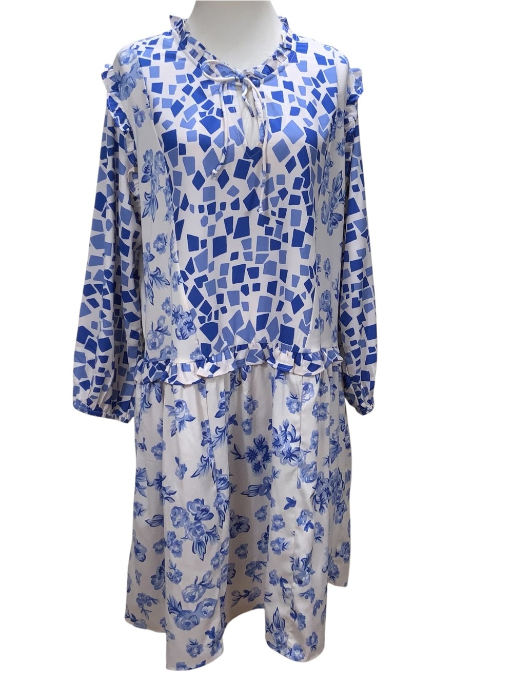 NWT Tolani Collection Blue White Crepe Dress Size Large Floral Geometric Ruffle